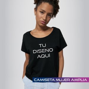 Camiseta amplia de mujer con diseño personalizado.